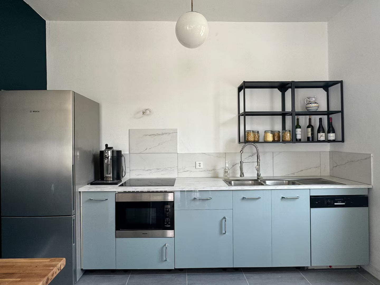 3e328133-20e2-45db-b25a-5cc948a1d449