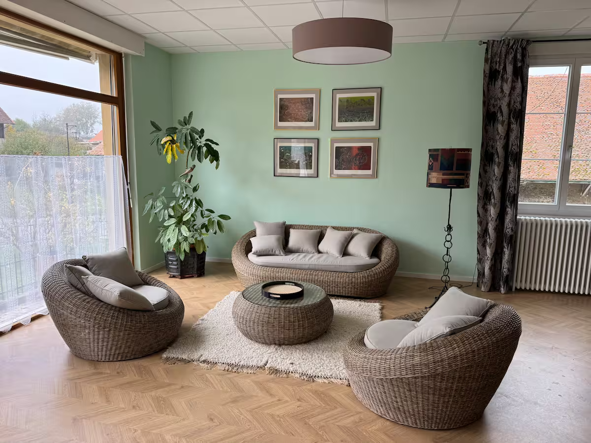 ea72174c-8e87-4670-a2b4-9243ac18f079